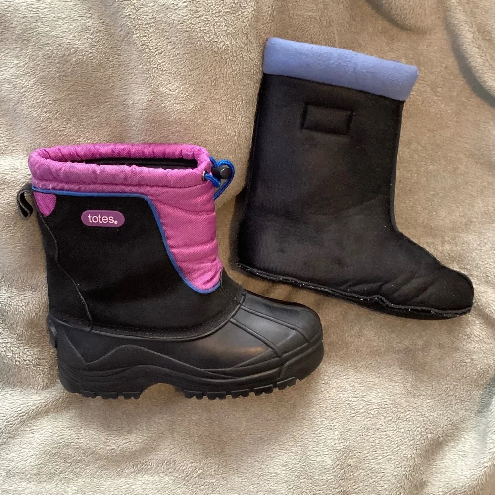 Totes Girl Snow Boots Size 4 Removable Liner Winter Black Purple